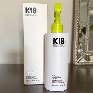 K18 Biomimetic Hairscience Molecular Repair Mist - White and Green